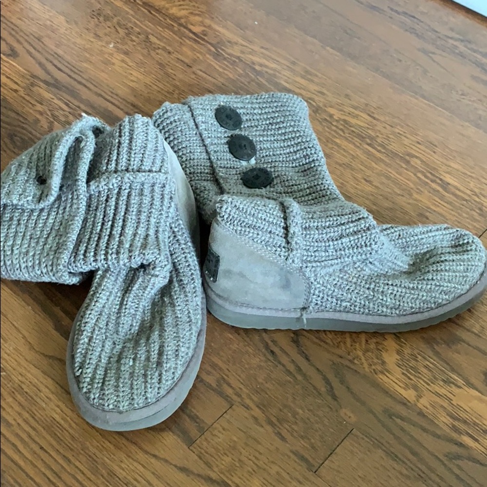 grew woven UGGs!